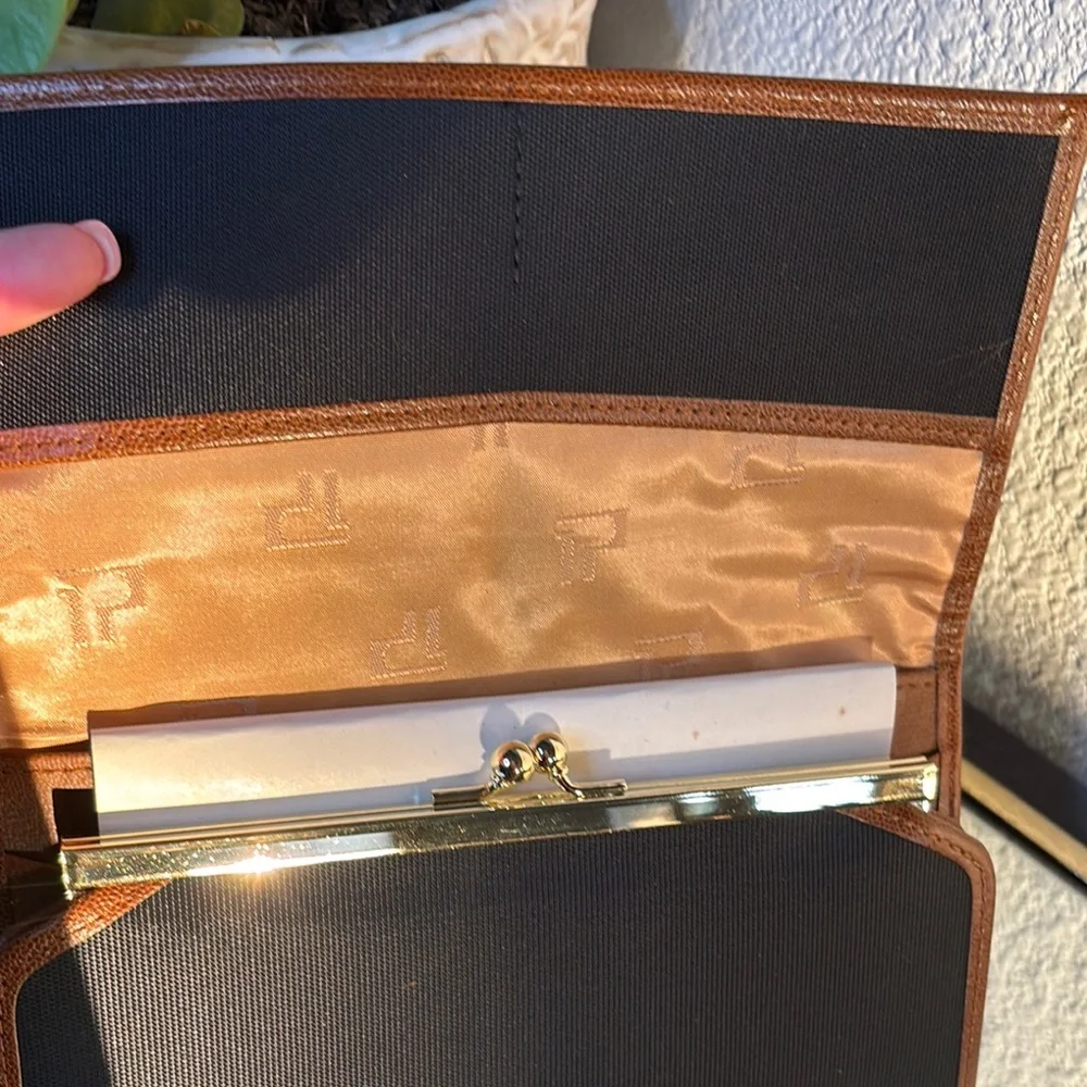 Pola Elegant Black and‎ Brown Wallet